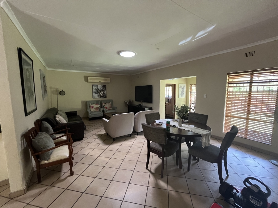 3 Bedroom Property for Sale in Safari Gardens North West